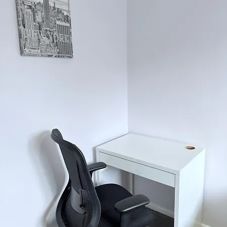 Spacious 3Br Near Etihad And Coop Live Free Parking-2